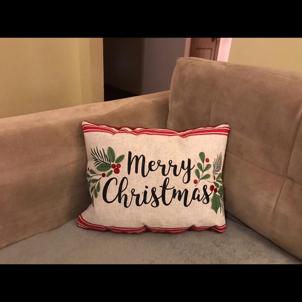 Holiday pillows - Picture 3 of 4
